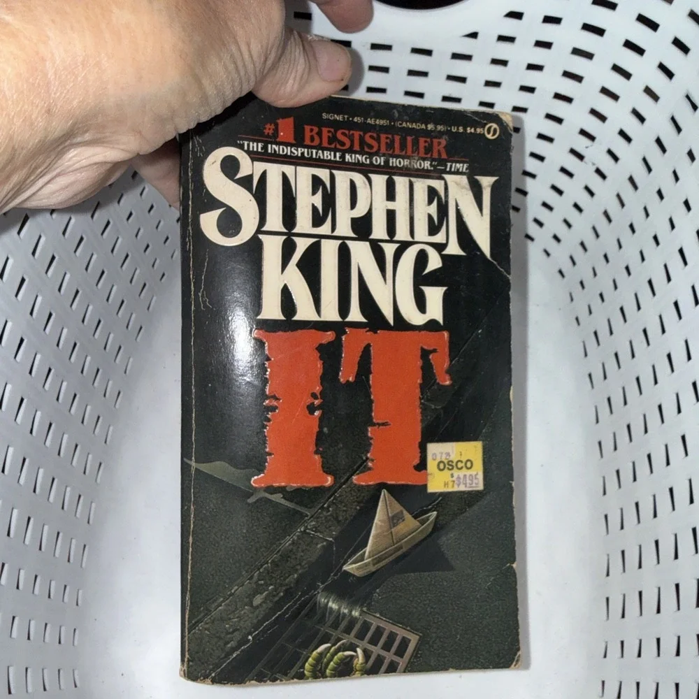Stephen King IT Paperback Signet Book Club Edition Horror Novel 1980s Vintage